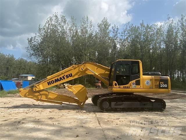 Komatsu PC200-8 Kāpurķēžu ekskavatori