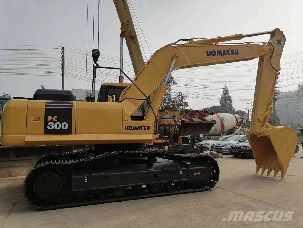 Komatsu PC 300 Kāpurķēžu ekskavatori