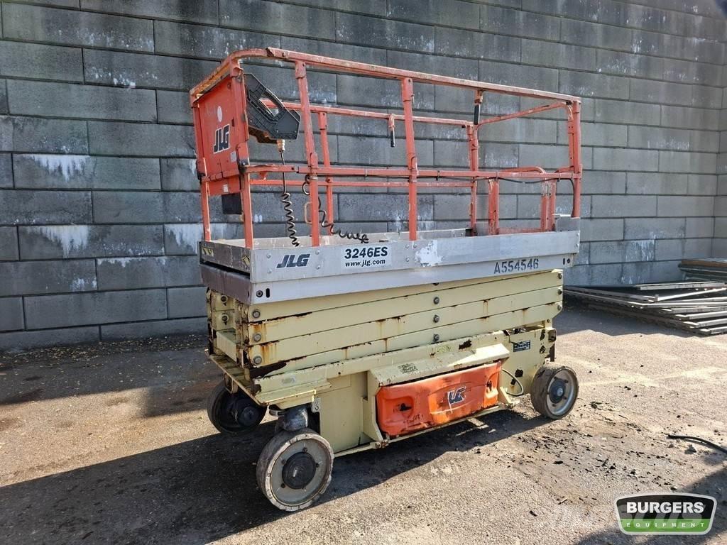 JLG 3246ES Šķerveida pacēlāji