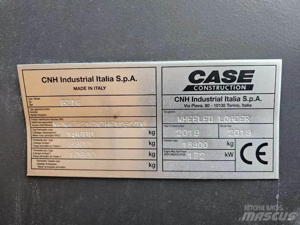 CASE 821G Iekrāvēji uz riteņiem