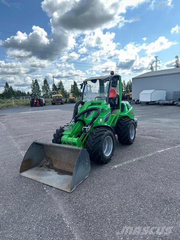 Avant 860 i Mini iekrāvēji