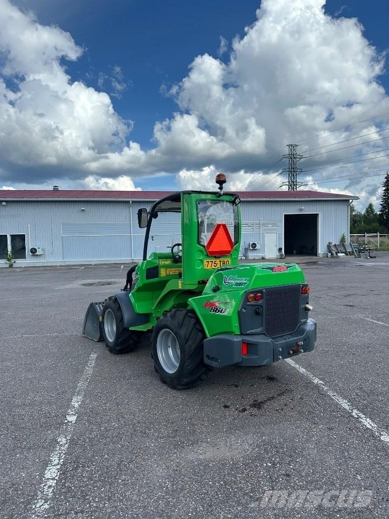 Avant 860 i Mini iekrāvēji
