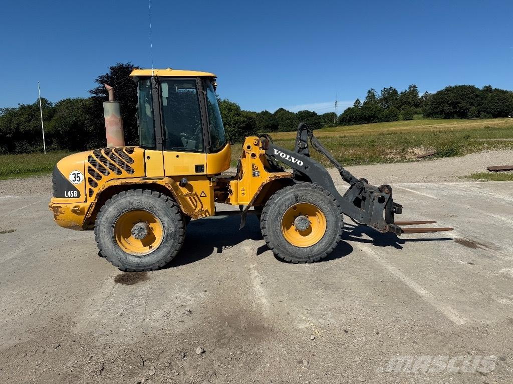 Volvo L 45 B Iekrāvēji uz riteņiem