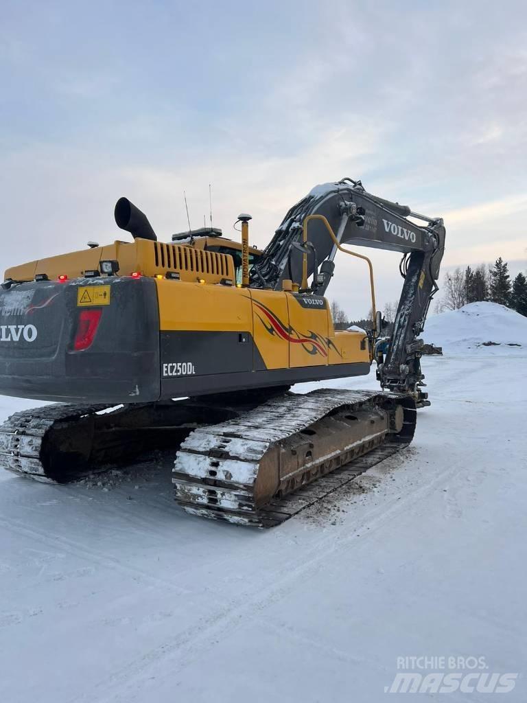 Volvo EC 250 D L Kāpurķēžu ekskavatori