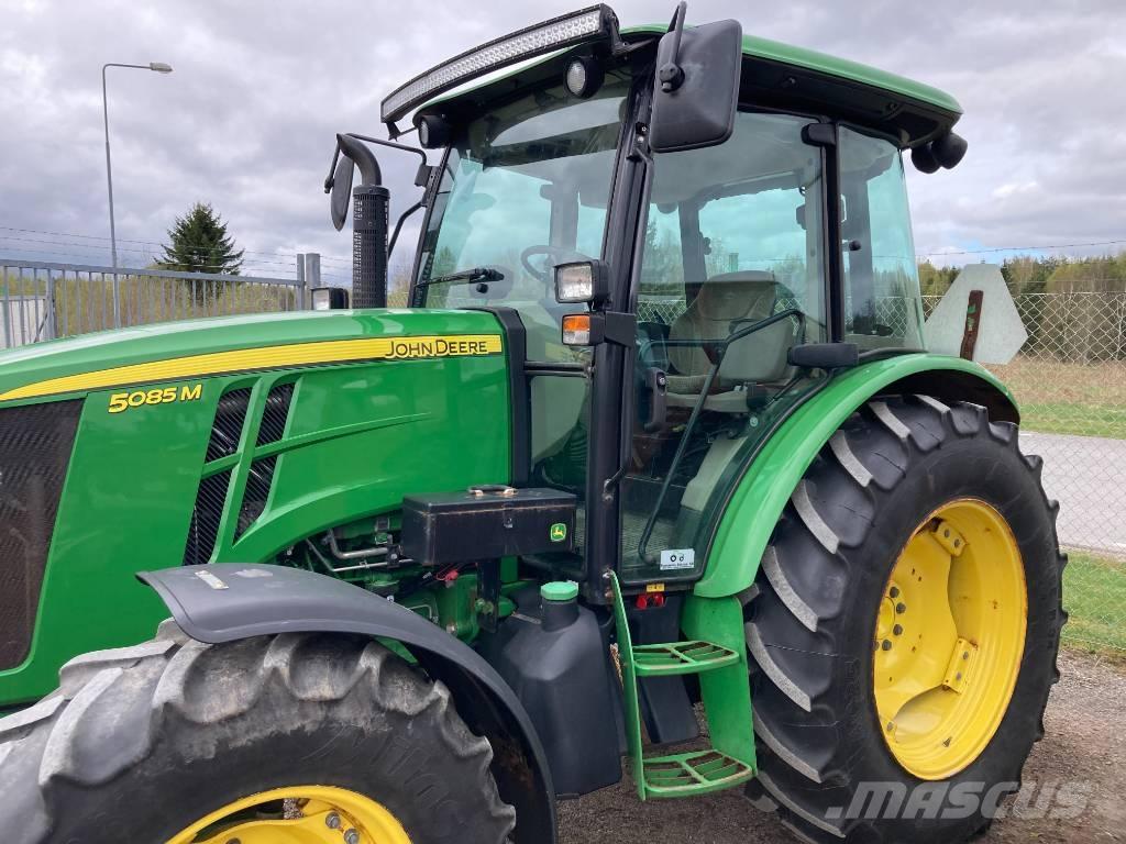 John Deere 5085 M Traktori