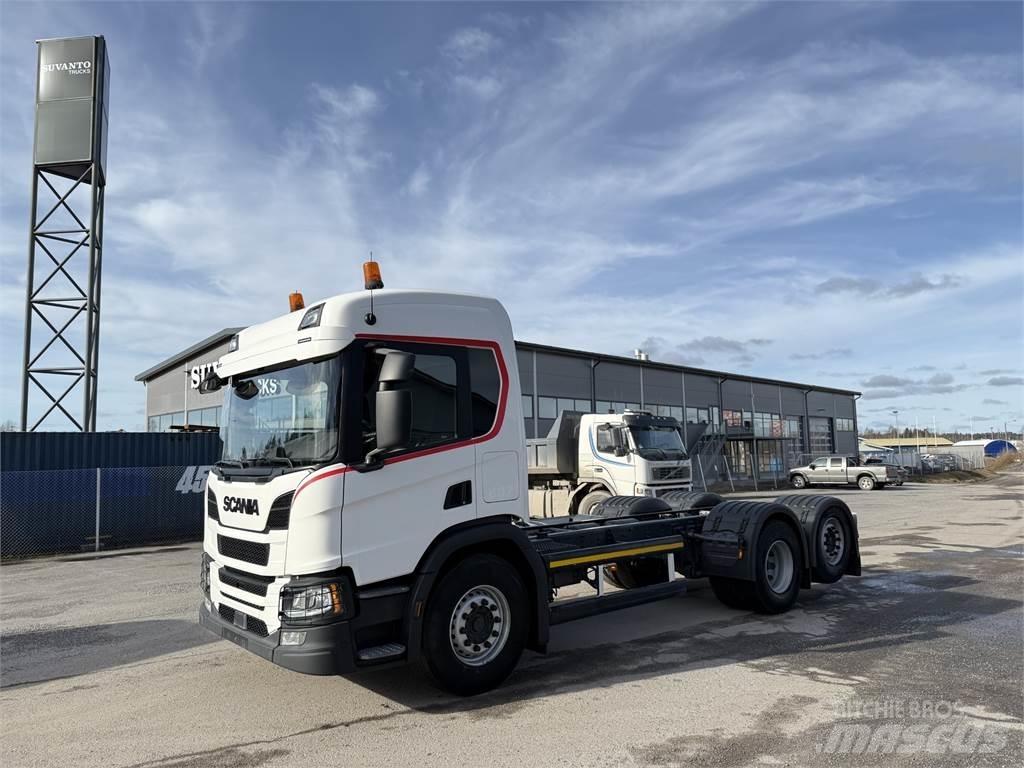 Scania P 360 6X2 Šasija ar kabīni