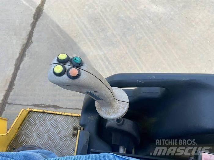 Bomag BW 80 AD-5 Divvalču grunts veltņi