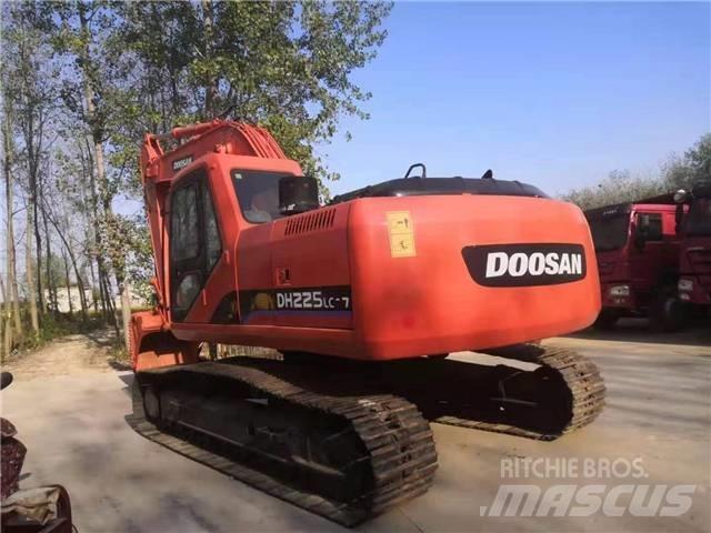 Doosan DH225 Kāpurķēžu ekskavatori
