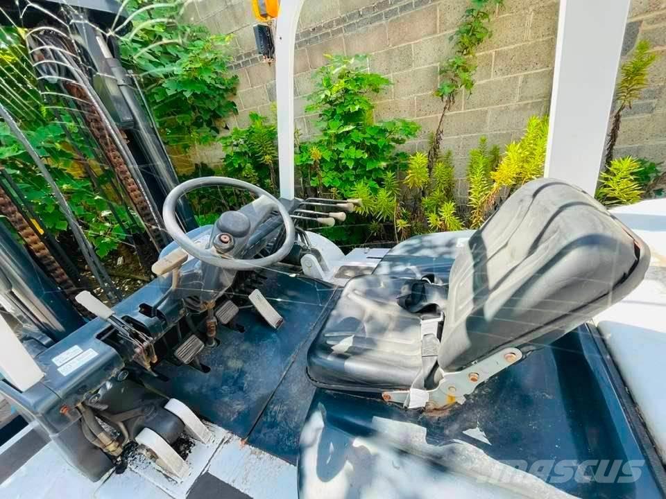 TCM FD100Z8 Tehnika ar dīzeļa dzinēju
