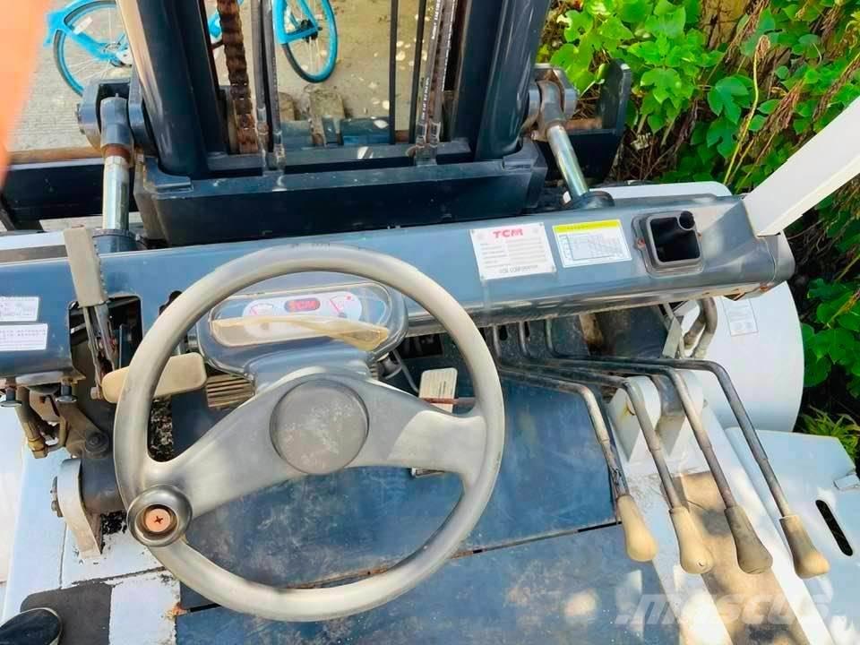 TCM FD100Z8 Tehnika ar dīzeļa dzinēju