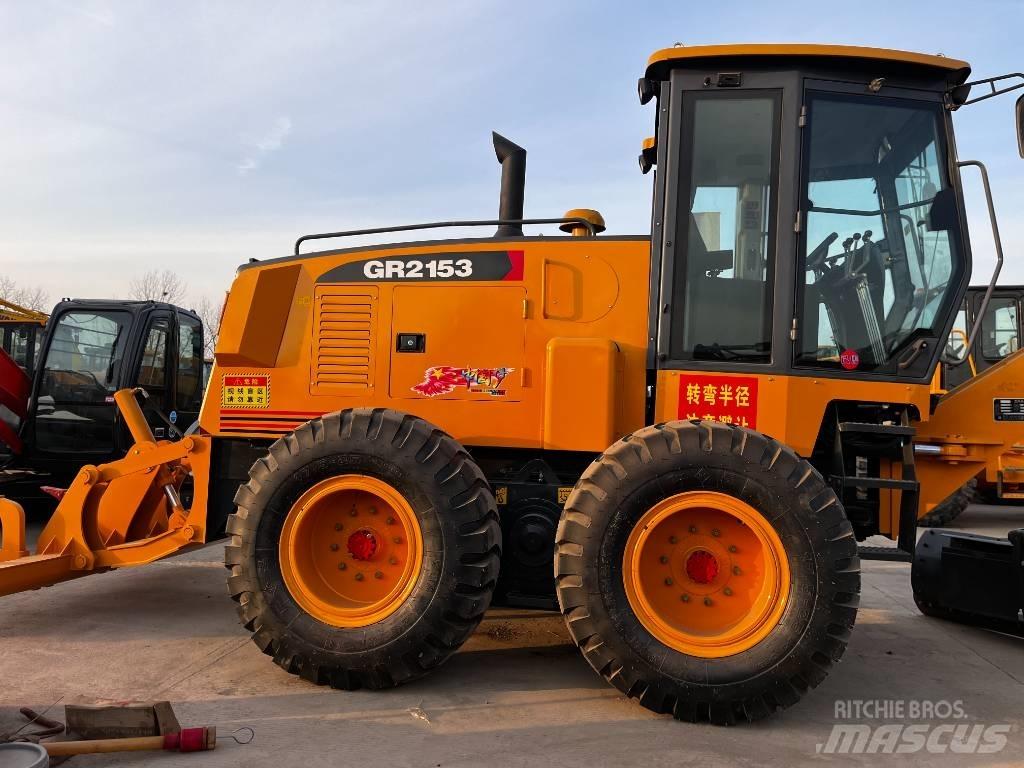 XCMG GR 2153 Riteņu buldozeri
