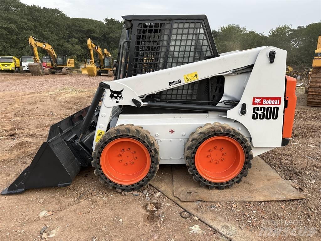 Bobcat S300 Lietoti riteņu kompaktiekrāvēji