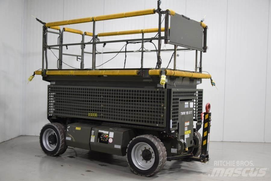 JLG M3369 Šķerveida pacēlāji