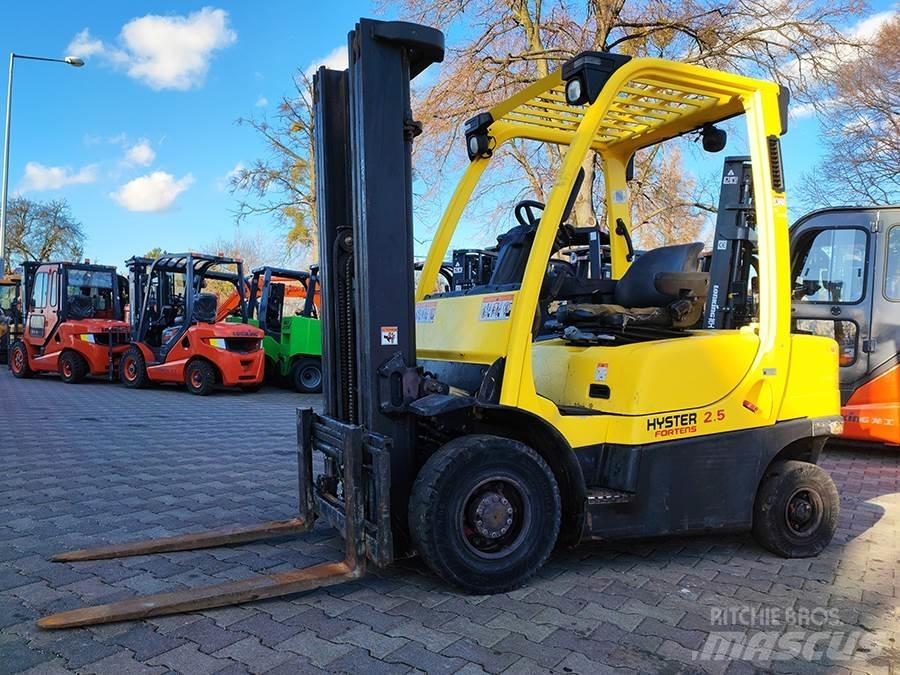 Hyster H2.5FT Tehnika ar dīzeļa dzinēju