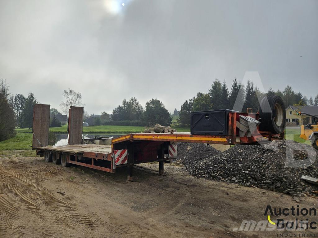 Faymonville STN-30 Tents puspiekabes