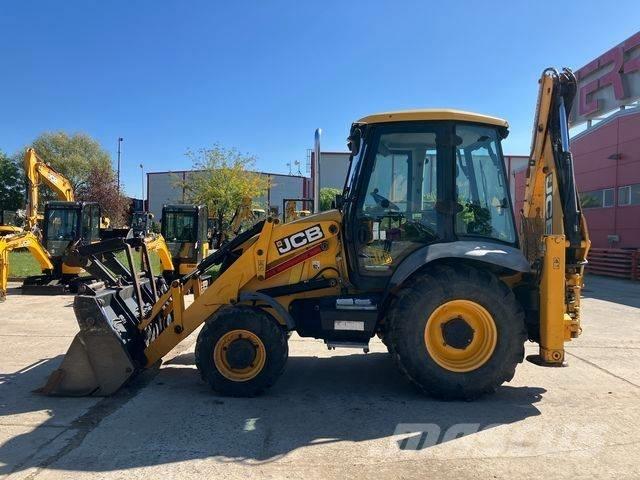 JCB 3 CX Ekskavatori-iekrāvēji