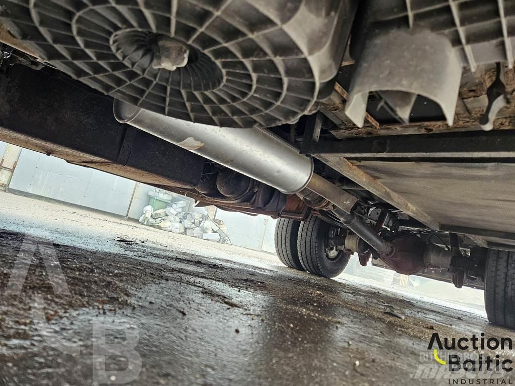 Iveco 75E14 Evakuators ar manipulatoru