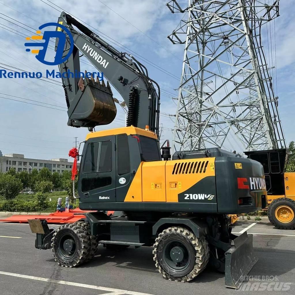 Hyundai 210W-9 Ekskavatori uz riteņiem