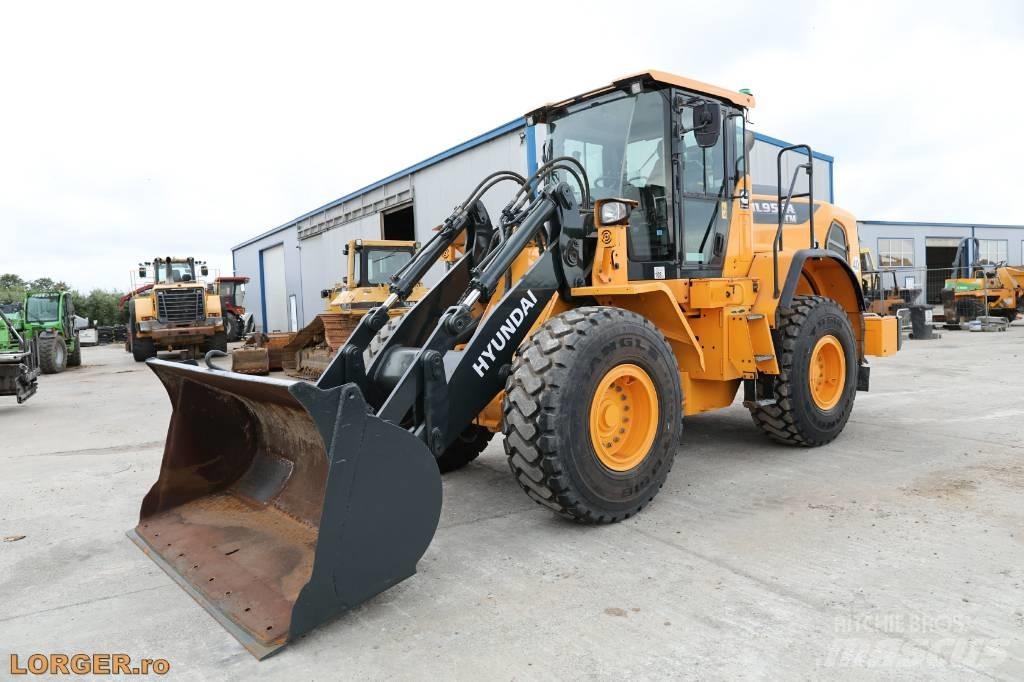 Hyundai HL 955 A Iekrāvēji uz riteņiem