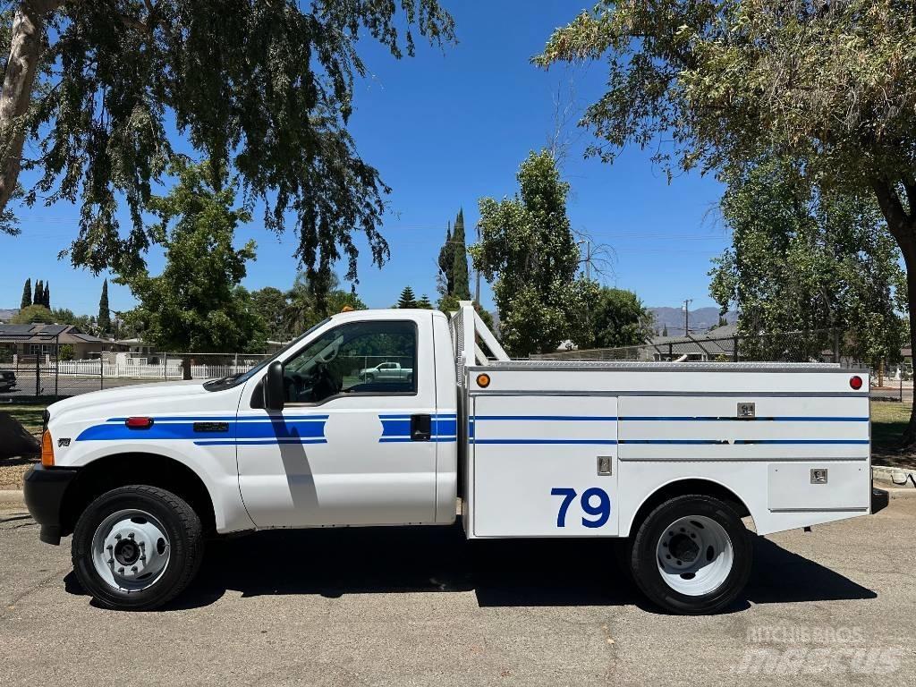 Ford F 450 Evakuators ar manipulatoru