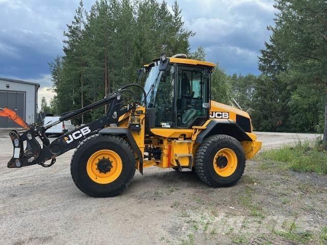 JCB 413K Iekrāvēji uz riteņiem
