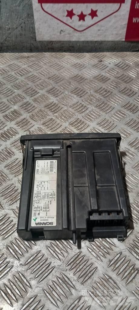 Scania R 440     2035646 Kabīnes un interjers