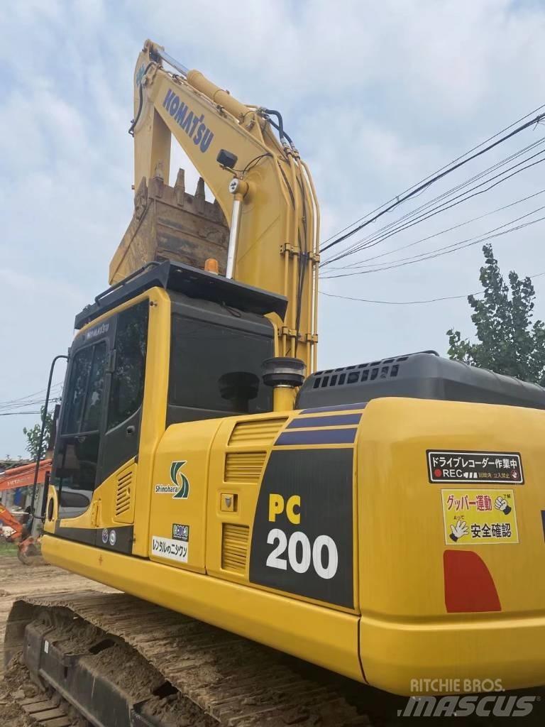 Komatsu pc200-8 Kāpurķēžu ekskavatori
