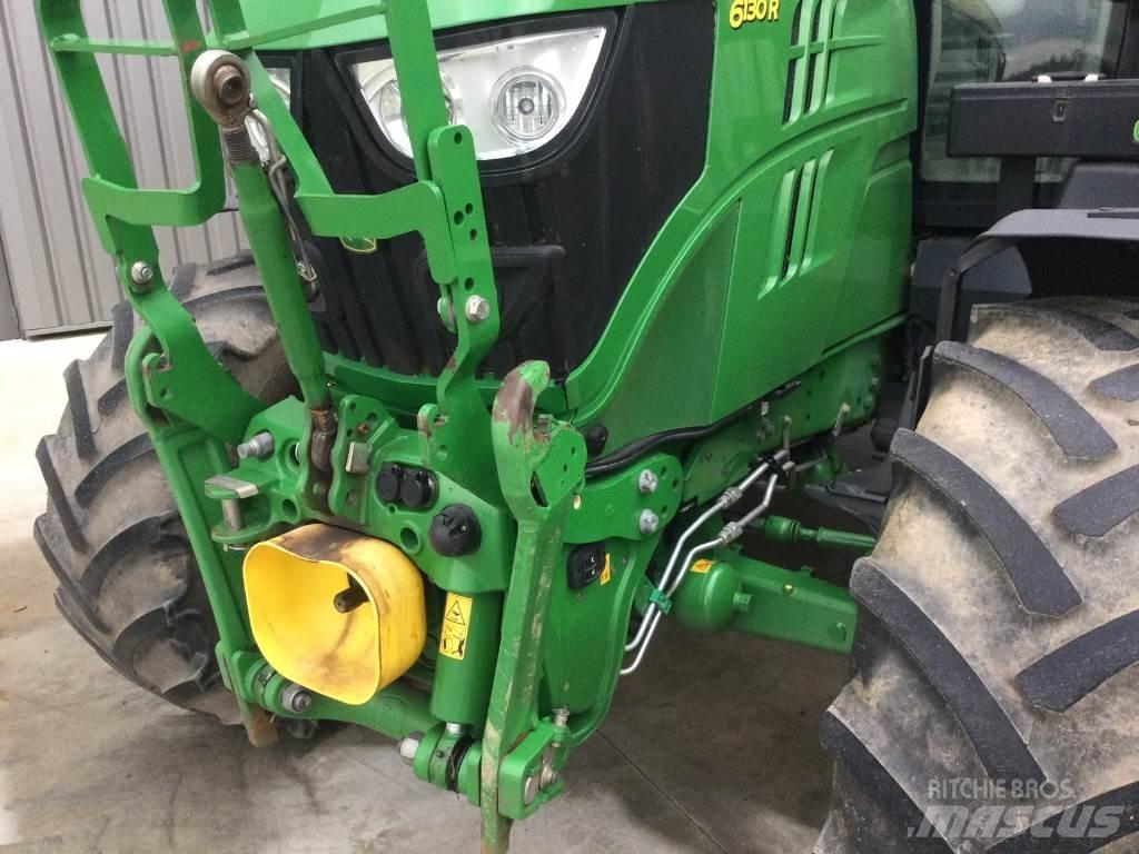 John Deere 6130R Traktori