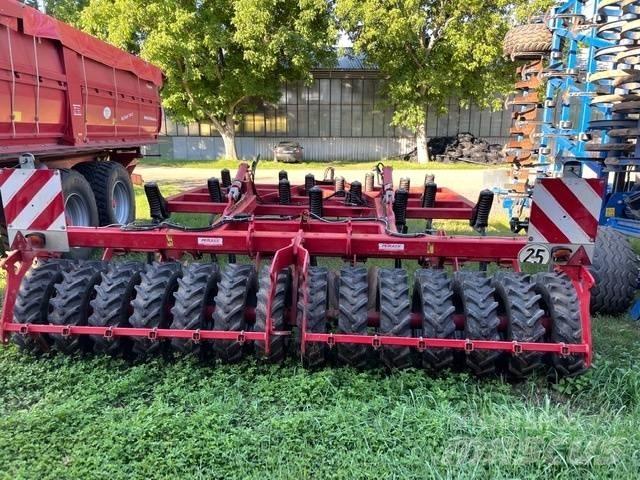 Horsch Tiger 4 AS Piekabināmie arkli