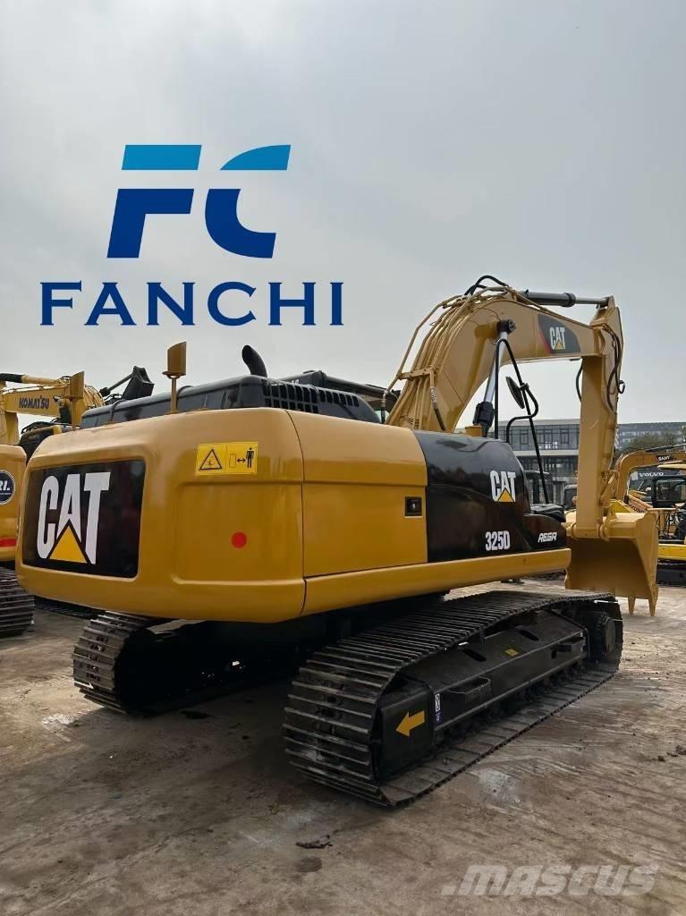 CAT 325 D Kāpurķēžu ekskavatori