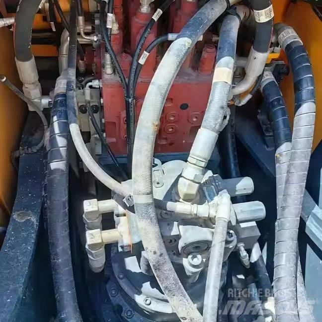 Hyundai 210WVS Ekskavatori uz riteņiem