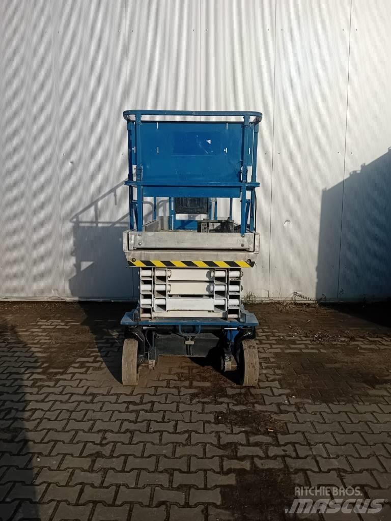 JLG 3246 ES Šķerveida pacēlāji