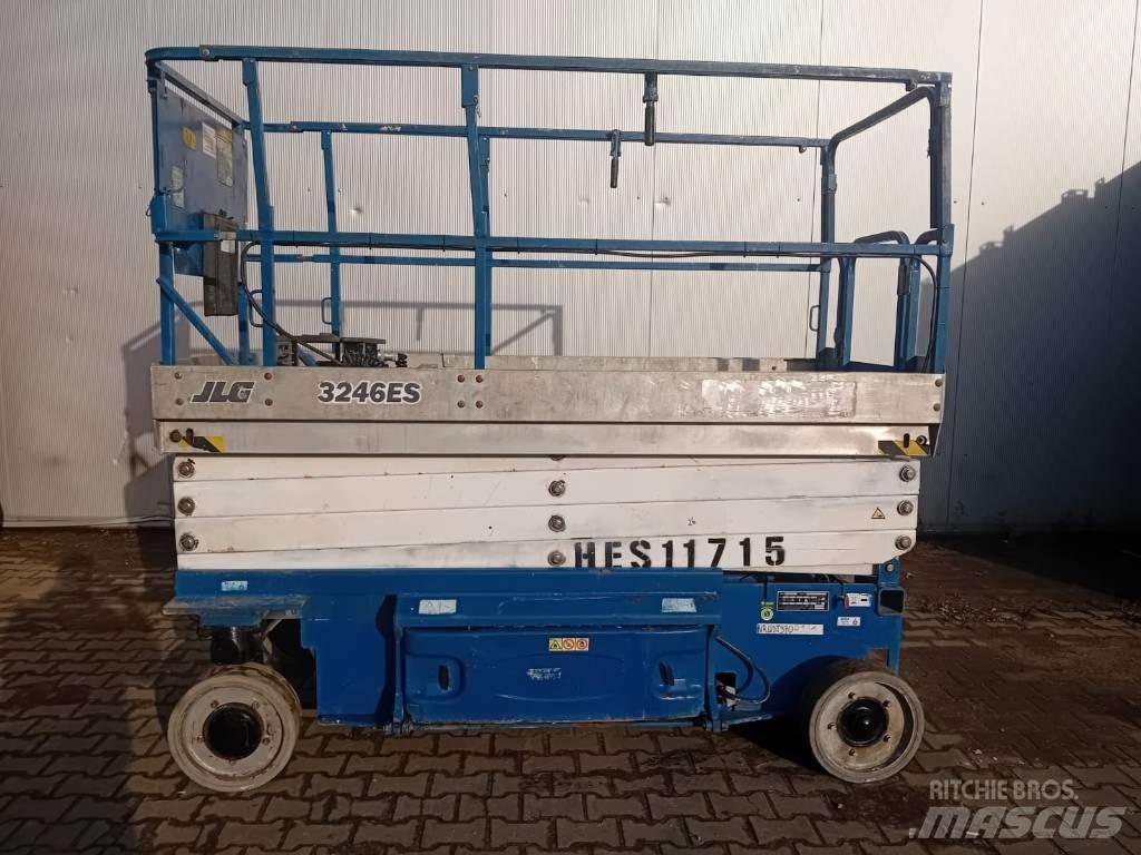 JLG 3246 ES Šķerveida pacēlāji