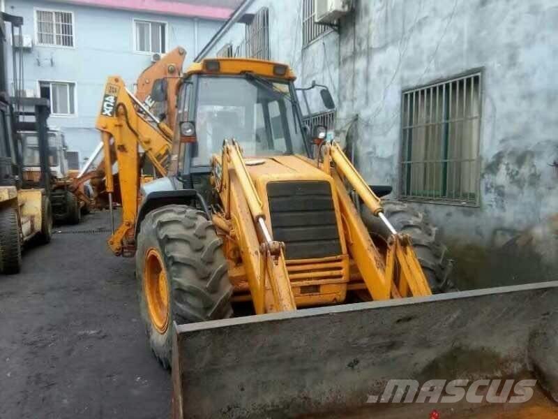 JCB 4 CX Ekskavatori-iekrāvēji