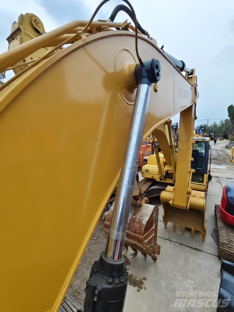 CAT 320 D Kāpurķēžu ekskavatori
