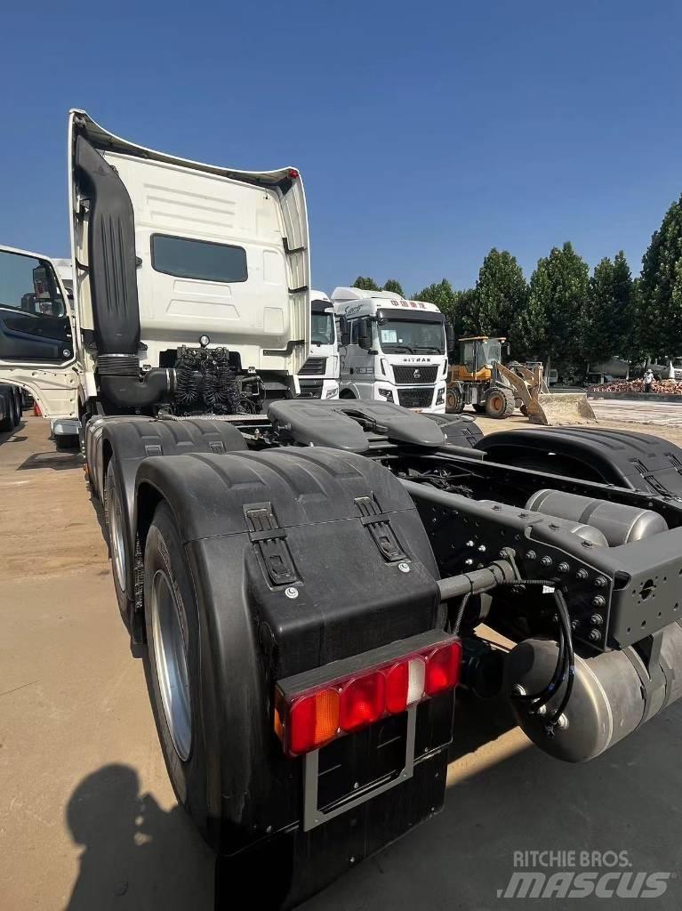 Sinotruk T7H Vilcēji