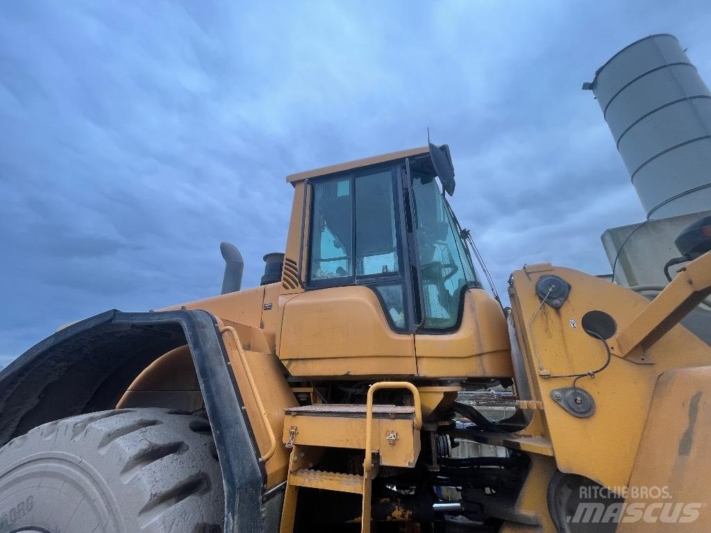 Volvo L 180 F Iekrāvēji uz riteņiem