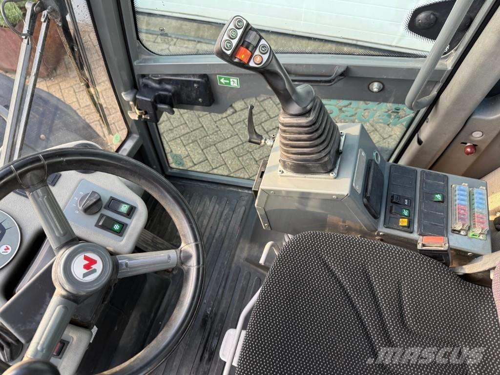 Wacker WL52 Iekrāvēji uz riteņiem