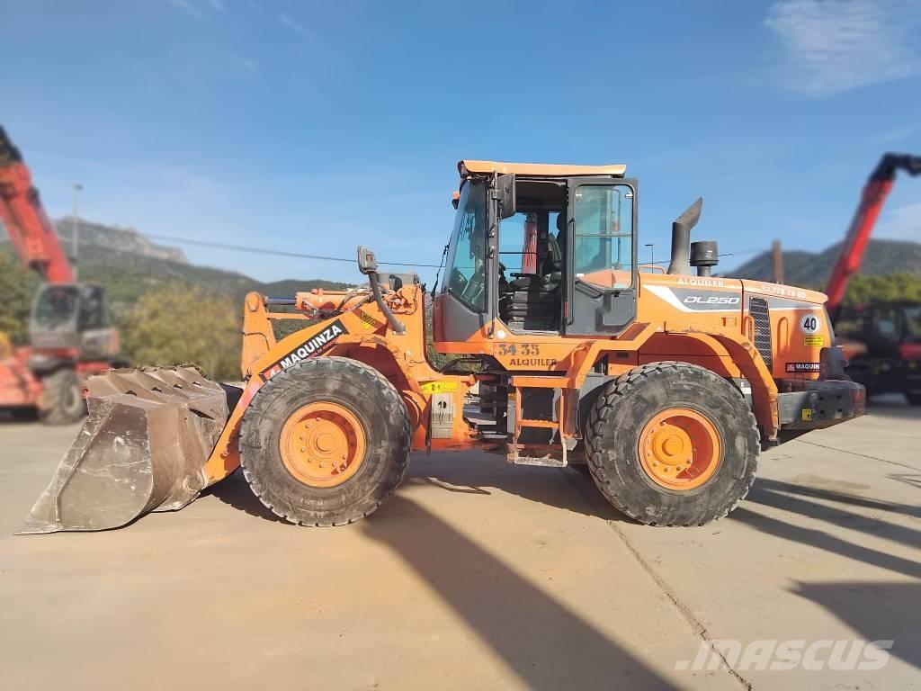 Doosan DL 250-5 Iekrāvēji uz riteņiem