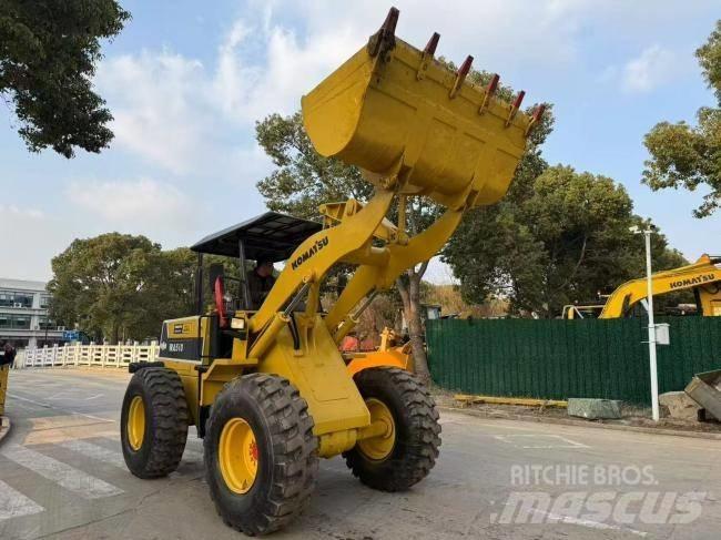 Komatsu WA 100 Iekrāvēji uz riteņiem