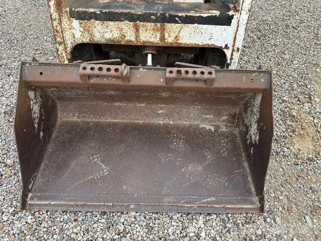 Bobcat 553 Lietoti riteņu kompaktiekrāvēji