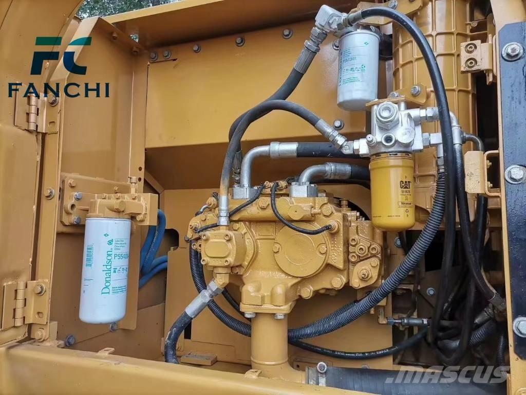 CAT 320 D Kāpurķēžu ekskavatori