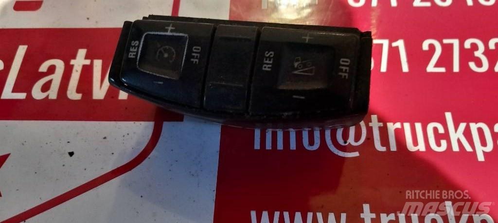 Scania R 440.   1870912 Kabīnes un interjers