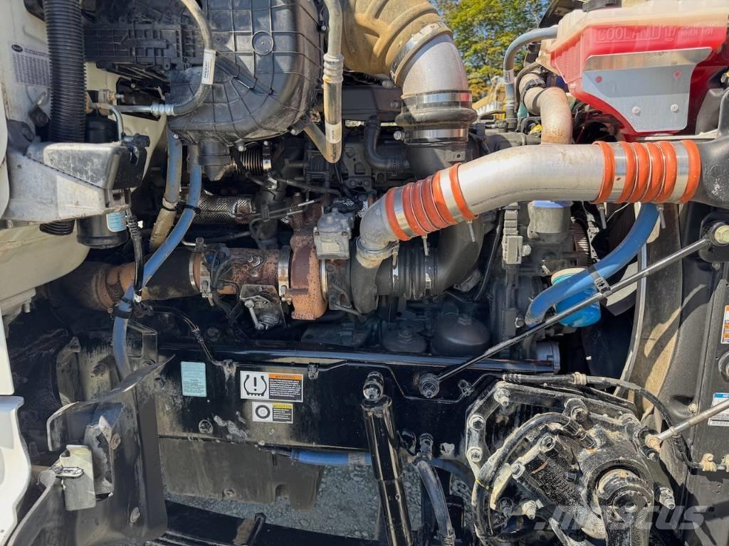 Peterbilt 567 Pašizgāzējs