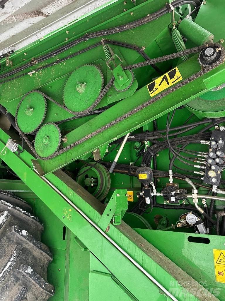 John Deere T550 Ražas novākšanas kombaini