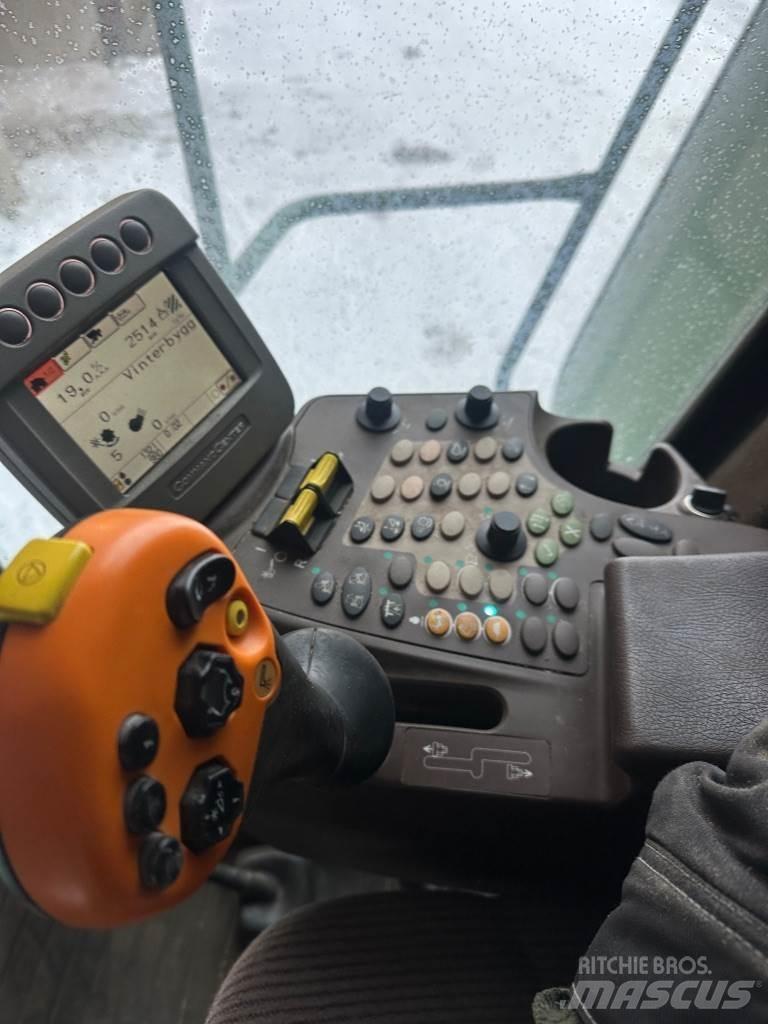 John Deere T550 Ražas novākšanas kombaini