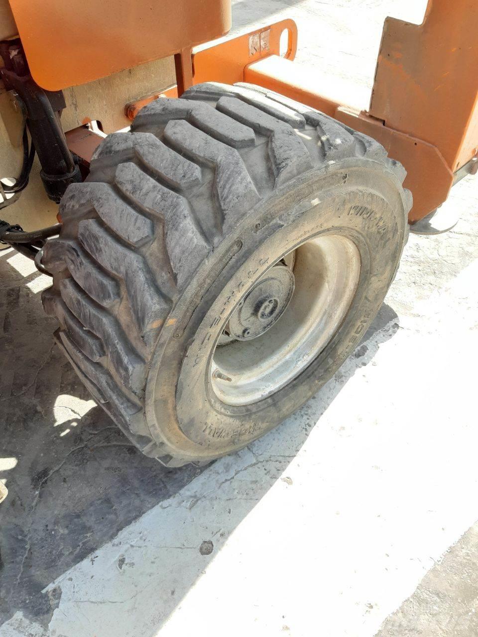 JLG 3394RT Šķerveida pacēlāji