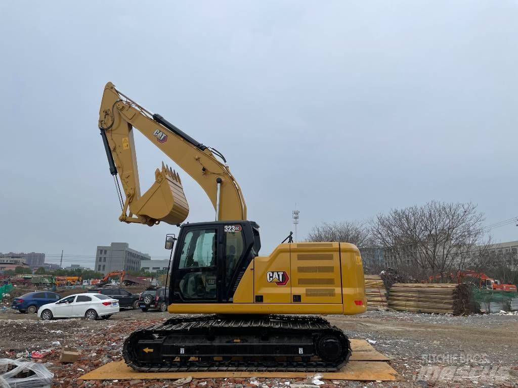 CAT 323GC Kāpurķēžu ekskavatori