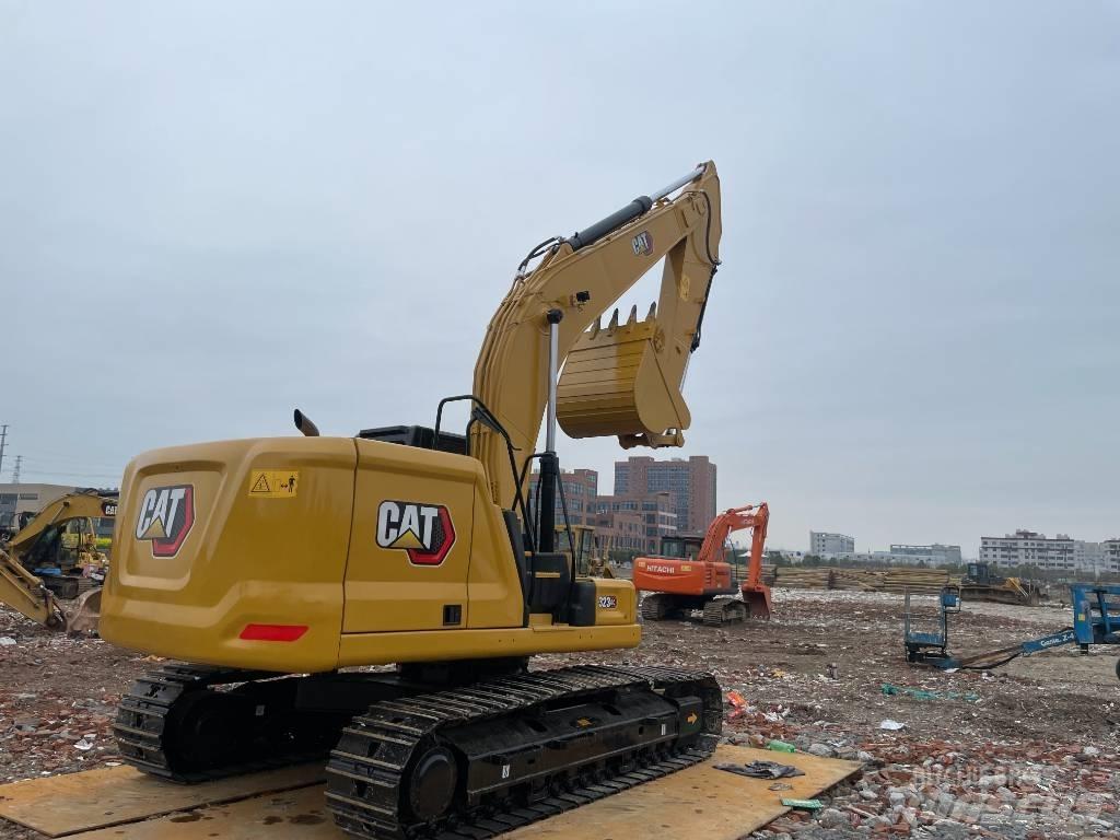 CAT 323GC Kāpurķēžu ekskavatori