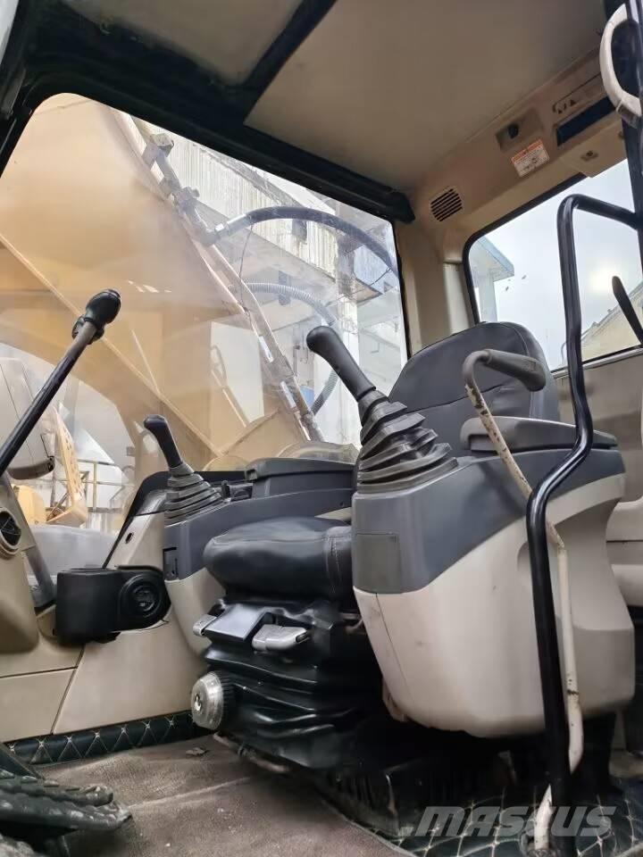 CAT 325C Kāpurķēžu ekskavatori